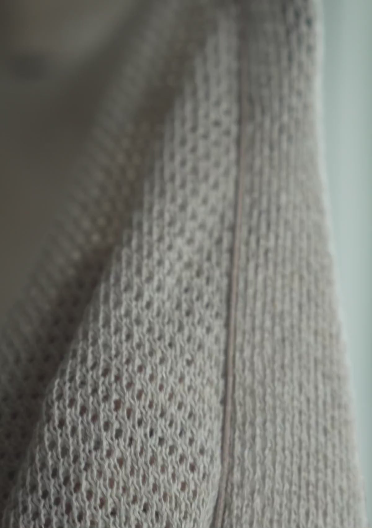 Close up of the Cocoon and how it feels (soft)